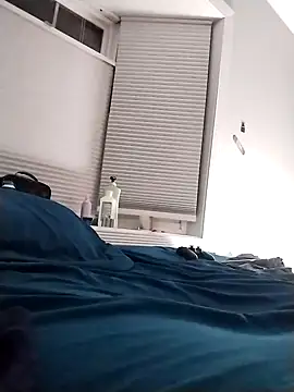 LiverandBrat77 online show from February 10, 2025, 7:04 am