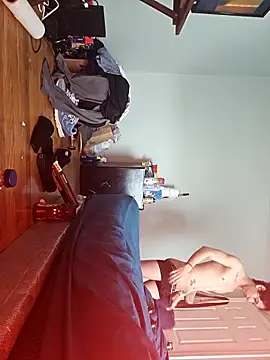 LiverandBrat77 online show from February 19, 2025, 4:11 pm