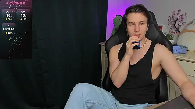 Vincent Strong online show from November 2, 2025, 8:19 am