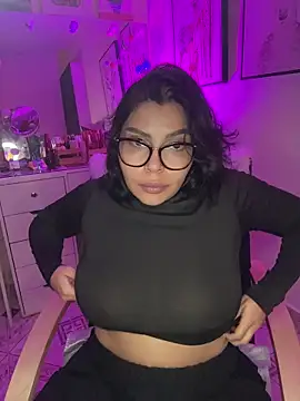 GigiiStone online show from February 18, 2026, 9:22 pm