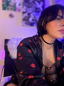 GigiiStone online show from September 30, 2025, 10:27 pm