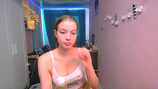   Aphrodita  wow   online show from March 22, 2025, 12:46 pm