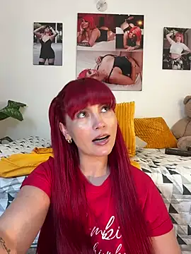 zafiro mo0n online show from March 5, 2025, 3:08 am