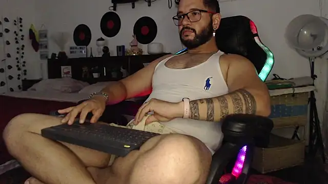 Xein WoIf online show from July 6, 2026, 3:02 am