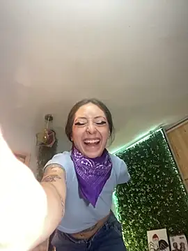 VickyJackson  online show from June 14, 2026, 1:13 am