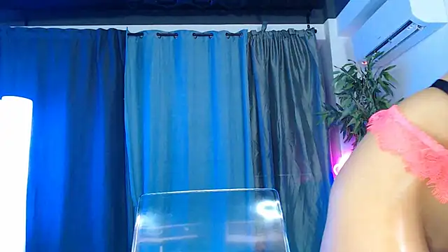 DanieleAida online show from October 15, 2025, 5:39 am