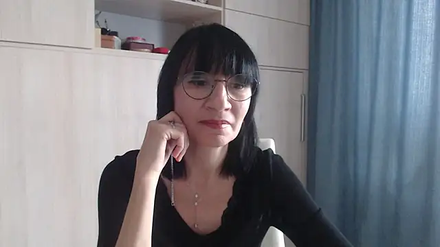 Erica95Bloom online show from September 17, 2025, 6:59 am