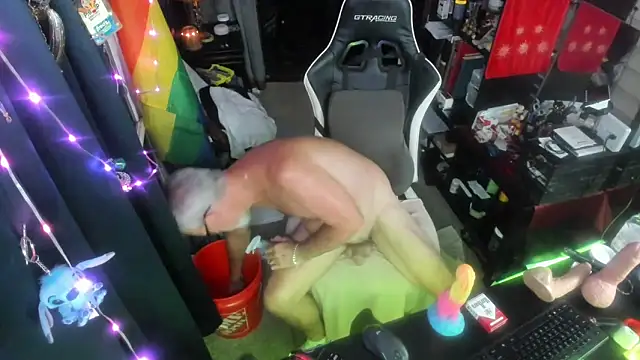 Daddysthick online show from June 27, 2026, 3:34 am