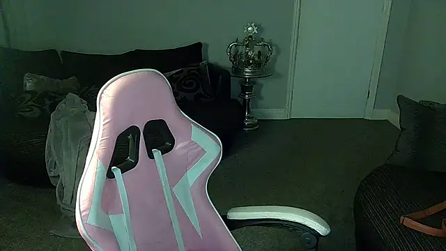 Red firesquirt online show from September 10, 2025, 8:52 pm