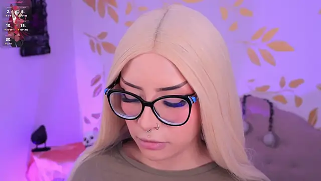 Misselektra   online show from October 29, 2025, 4:22 am