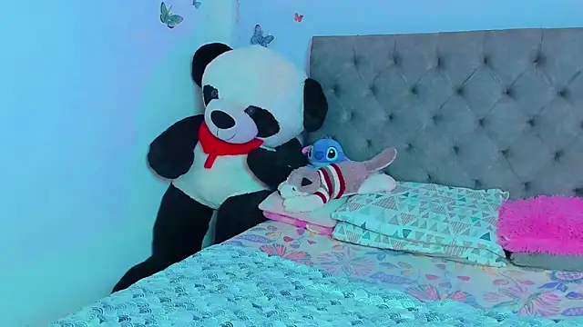 mabellfox online show from February 27, 2025, 6:31 pm