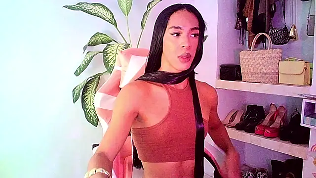 carmen14 online show from May 7, 2026, 5:33 am