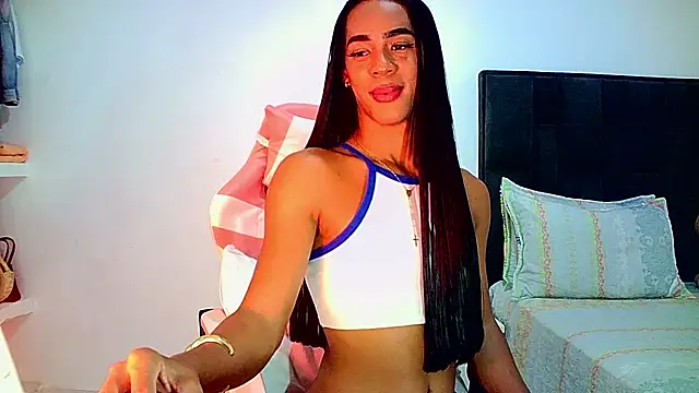 carmen14 online show from July 28, 2026, 2:13 pm