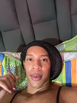 carmen14 online show from September 24, 2025, 9:43 pm