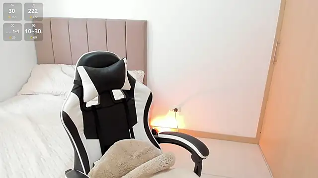 Snapshot of soyamandaa_ chatting on February 17, 2026, 6:38 pm soyamandaa online show from February 17, 2026, 6:38 pm