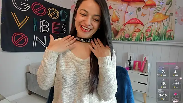 LovelyAzucena online show from November 18, 2025, 3:15 pm