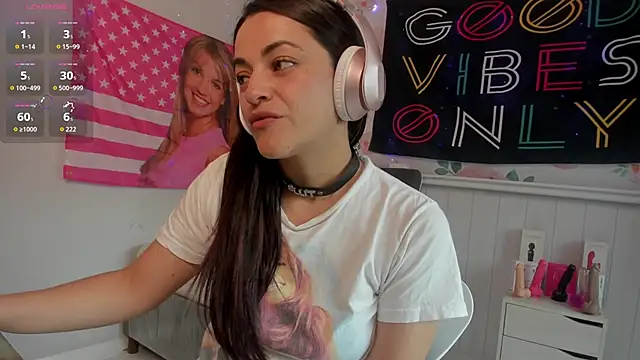 LovelyAzucena online show from October 30, 2025, 2:58 pm