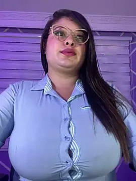 MiiaaJoness online show from March 17, 2025, 6:11 pm