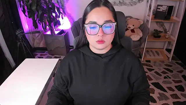 Snapshot of CelesteBrucee chatting on March 5, 2026, 3:36 am CelesteBrucee online show from March 5, 2026, 3:36 am