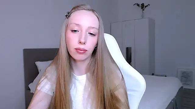 Luna insniity online show from January 15, 2026, 8:56 pm