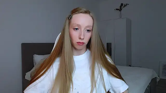 Luna insniity online show from September 14, 2025, 7:58 pm