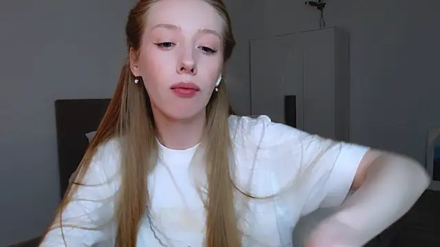 Luna insniity online show from March 8, 2025, 1:17 am