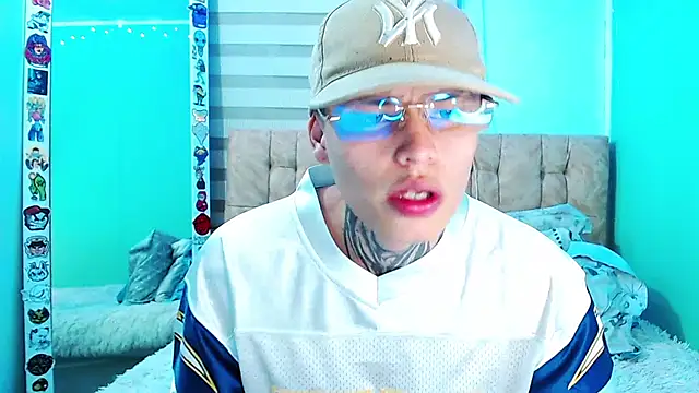 Snapshot of _justinmoon2 chatting on February 9, 2026, 12:19 am justinmoon2 online show from February 9, 2026, 12:19 am