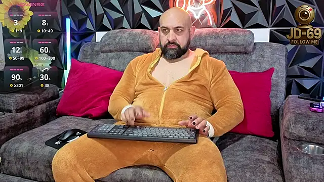 JD-69 online show from September 18, 2025, 8:12 pm