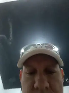 will1980 online show from December 22, 2025, 11:54 am