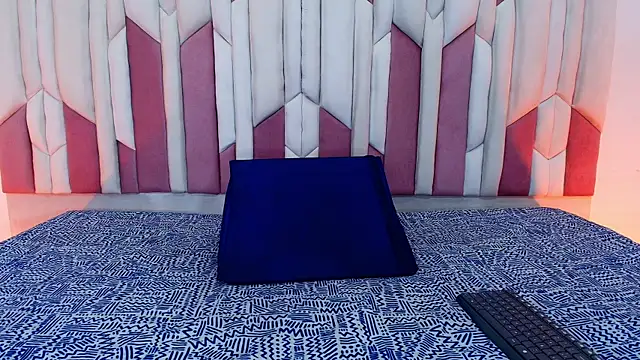 lucyy gray online show from September 30, 2025, 3:12 am