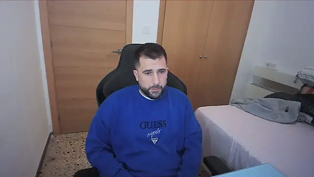 alex877x online show from November 18, 2025, 8:39 am