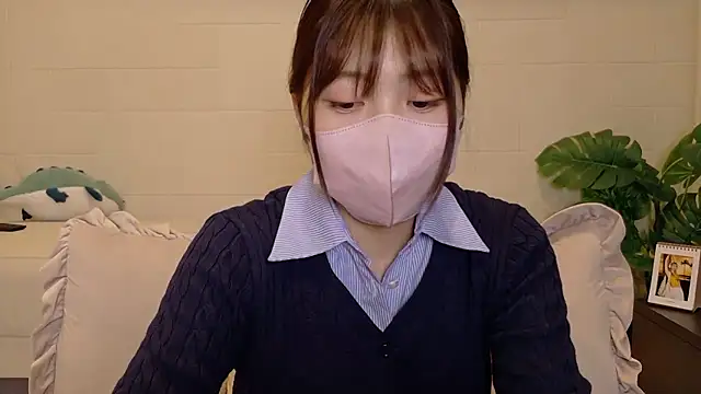 SUZU  online show from May 1, 2026, 1:05 pm