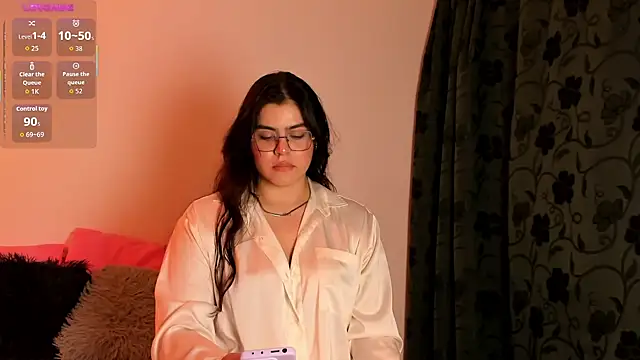 veronica185 online show from June 27, 2026, 2:50 am