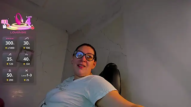 NiickyJones online show from August 6, 2026, 10:27 pm