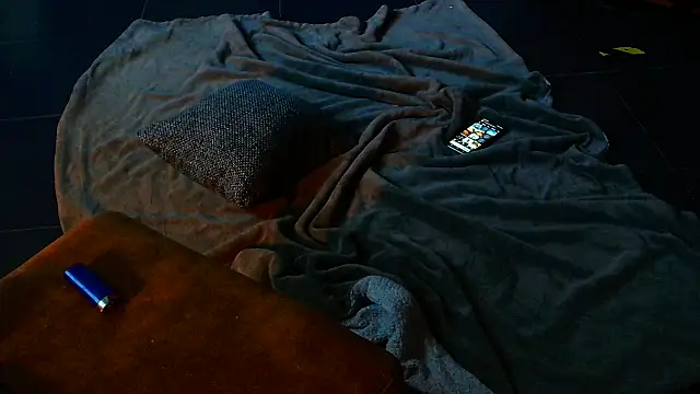 Snapshot of Str8boyy chatting on February 1, 2025, 6:21 am Str8boyy online show from February 1, 2025, 6:21 am