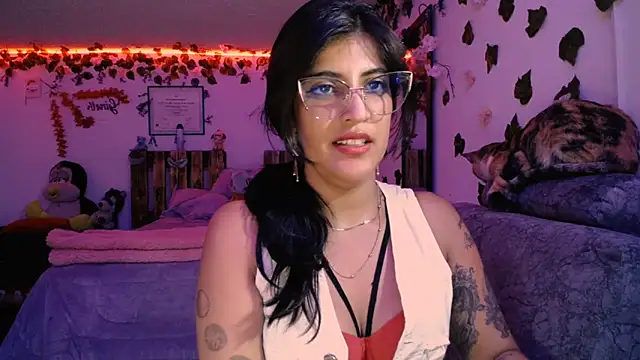 azahar  ziiz online show from February 7, 2025, 3:12 am