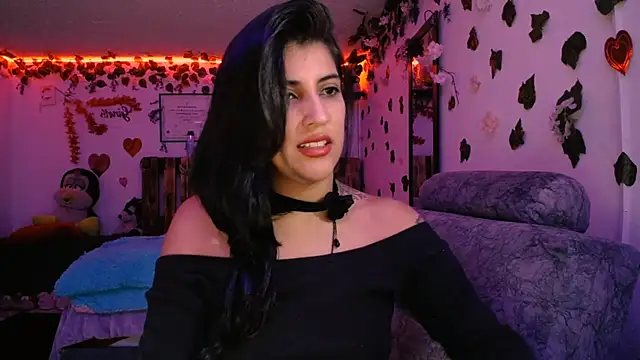 azahar  ziiz online show from March 6, 2025, 8:59 pm