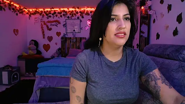 azahar  ziiz online show from February 21, 2025, 2:38 pm