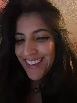 Snapshot of azahar__ziiz chatting on March 12, 2026, 1:33 am azahar ziiz online show from March 12, 2026, 1:33 am