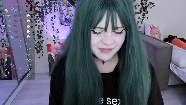 SelenaCute online show from September 22, 2025, 5:02 am