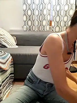 Silvia Zeno online show from July 3, 2026, 9:38 am