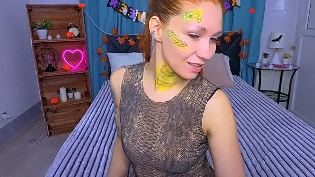 LucieHells online show from October 30, 2025, 1:26 am