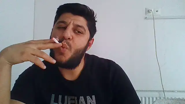 erkekkkadam online show from December 23, 2024, 1:13 pm