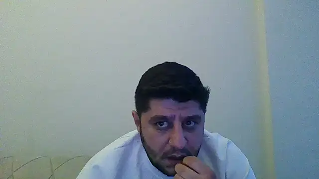 erkekkkadam online show from February 9, 2026, 2:37 pm