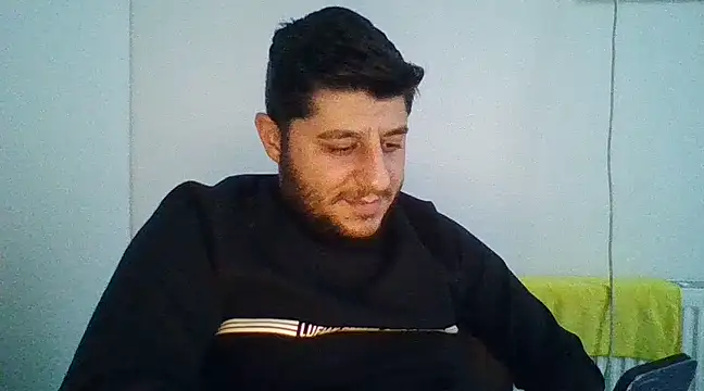 erkekkkadam online show from December 8, 2024, 2:19 pm