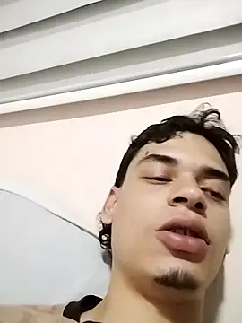 cristopher maclean online show from February 21, 2026, 1:40 am