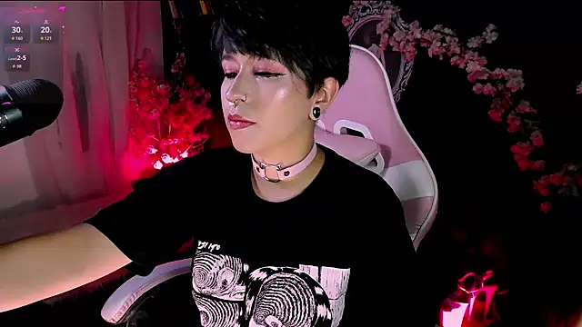 Snapshot of kitty_roxy chatting on July 16, 2026, 5:37 am kitty roxy online show from July 16, 2026, 5:37 am