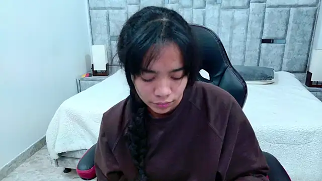 Snapshot of laureentt_ chatting on July 21, 2026, 3:09 am laureentt online show from July 21, 2026, 3:09 am