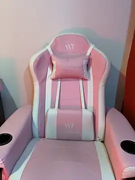 Snapshot of Felicia_smok3 chatting on February 23, 2026, 12:56 am Felicia smok3 online show from February 23, 2026, 12:56 am