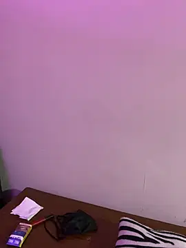 Felicia smok3 online show from February 17, 2025, 3:36 am